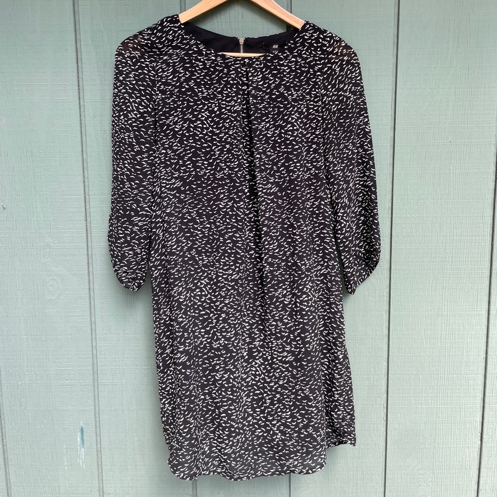 H&M 3/4 Sleeve Mini Shift Dress - Black - Size 2